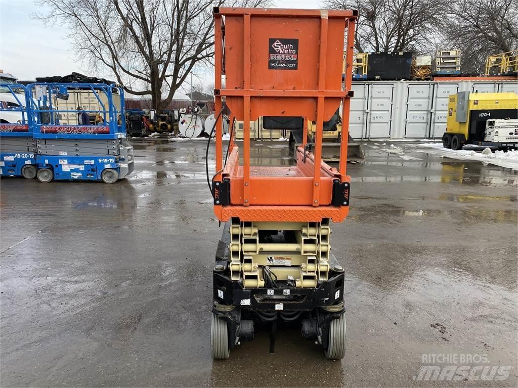 JLG 1932R Ножични работни платформи