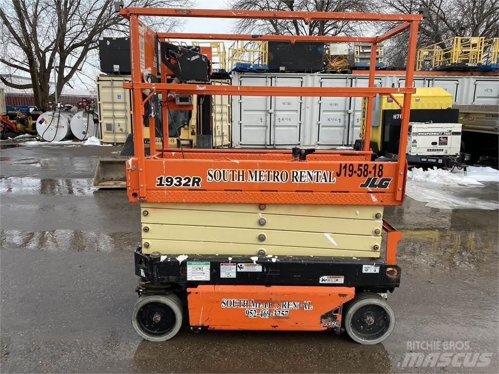 JLG 1932R Ножични работни платформи
