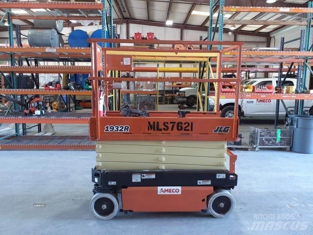 JLG 1932R Ножични работни платформи
