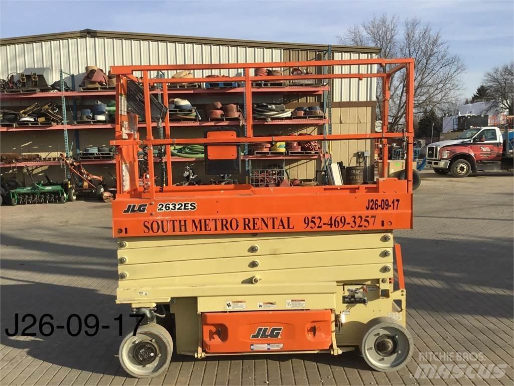 JLG 2632ES Ножични работни платформи