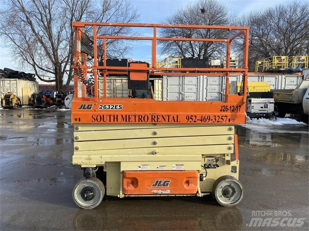 JLG 2632ES Ножични работни платформи