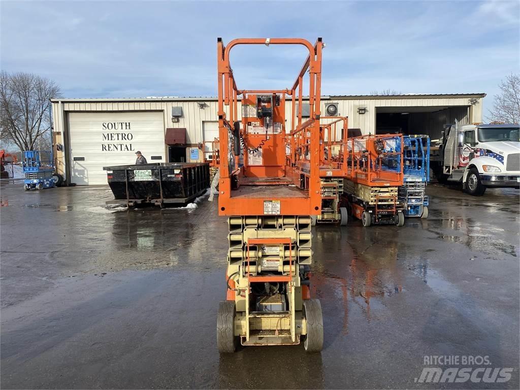 JLG 2632ES Ножични работни платформи