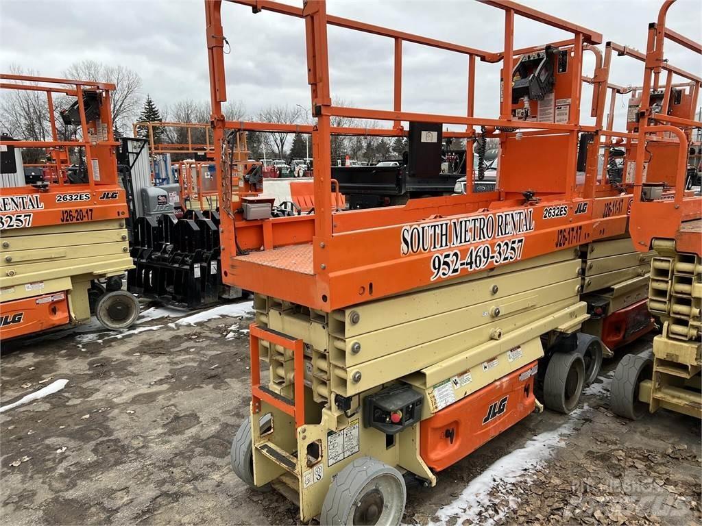 JLG 2632ES Ножични работни платформи