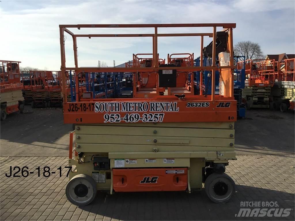 JLG 2632ES Ножични работни платформи