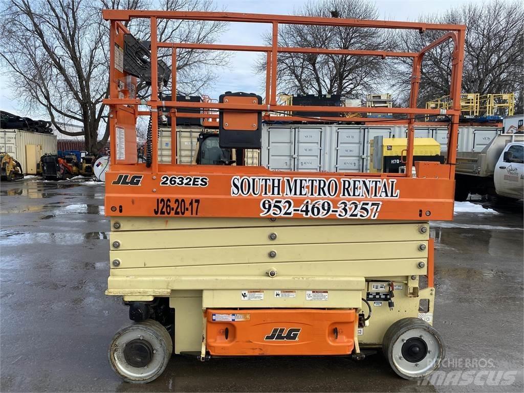 JLG 2632ES Ножични работни платформи