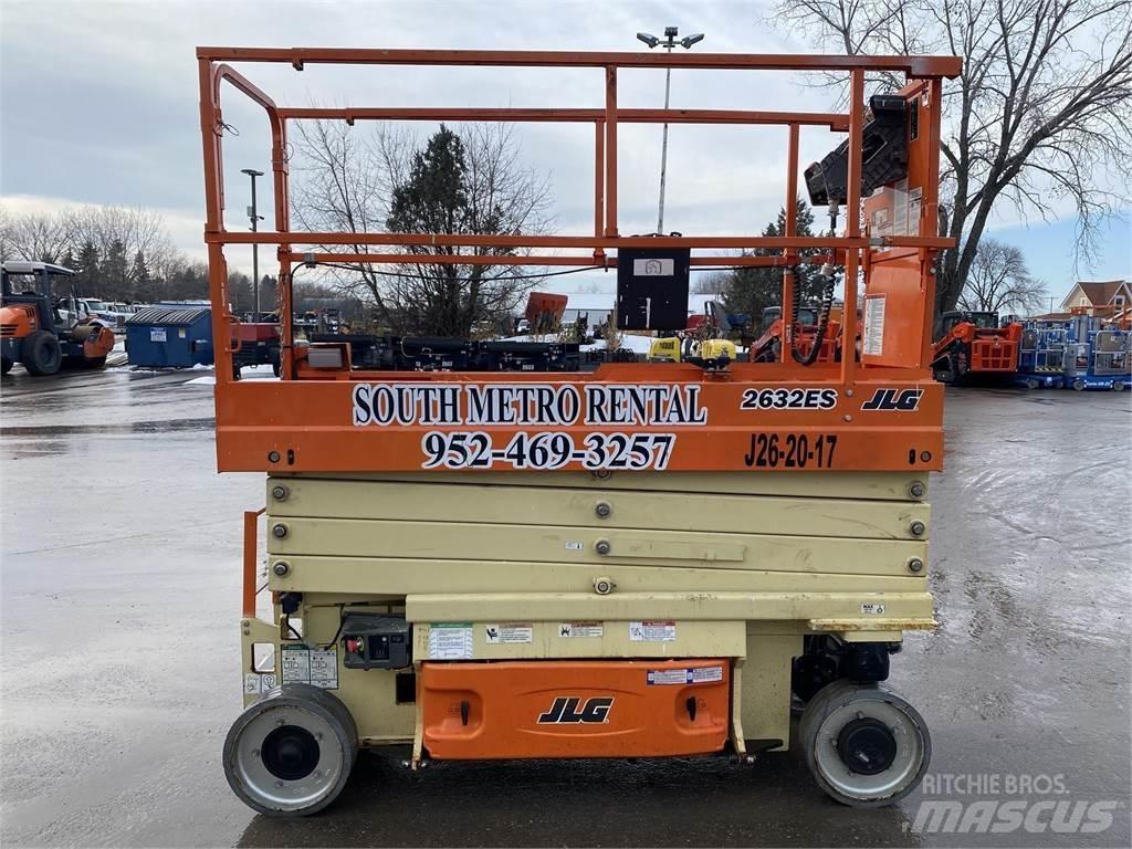 JLG 2632ES Ножични работни платформи