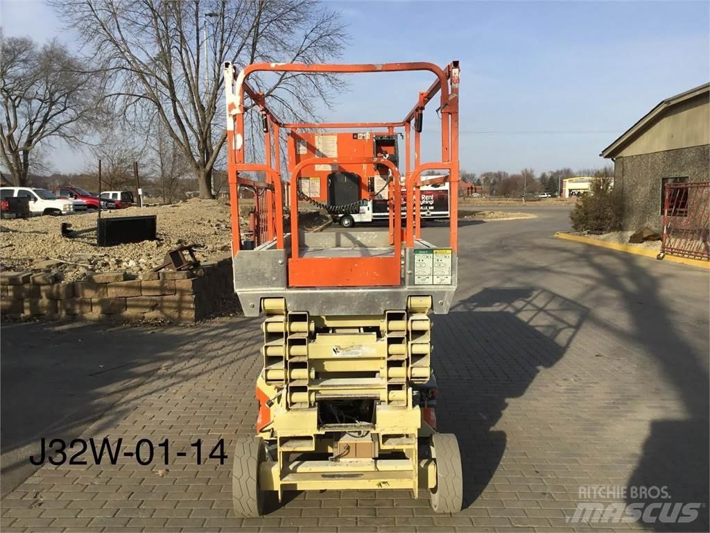 JLG 3246ES Ножични работни платформи