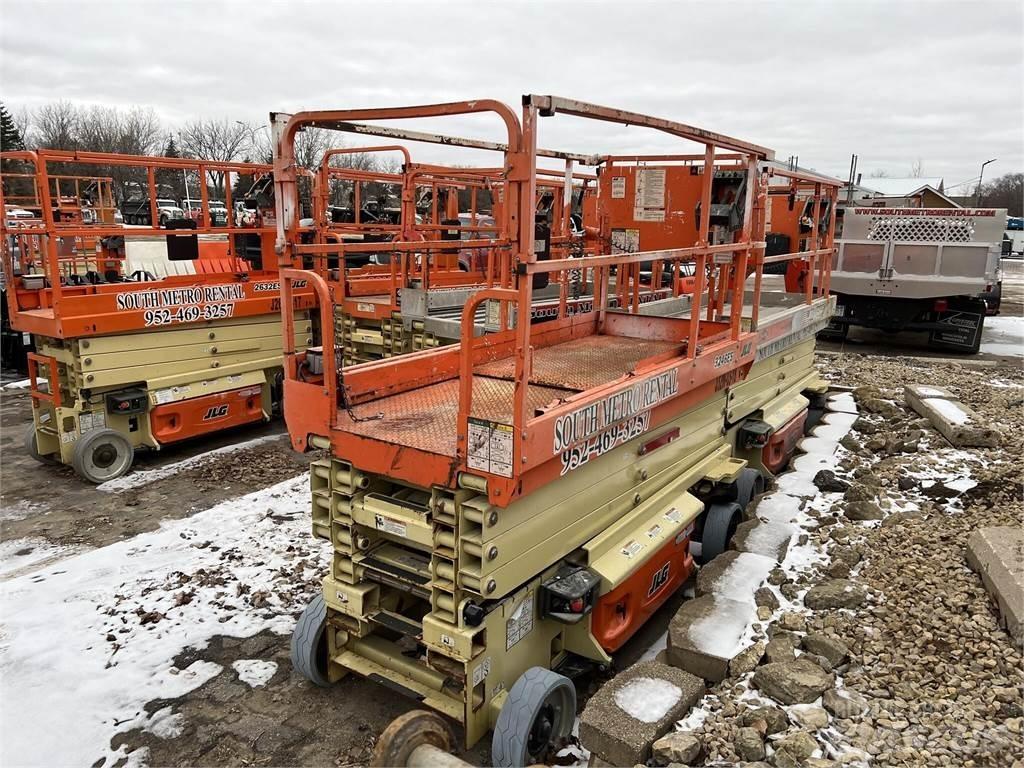 JLG 3246ES Ножични работни платформи