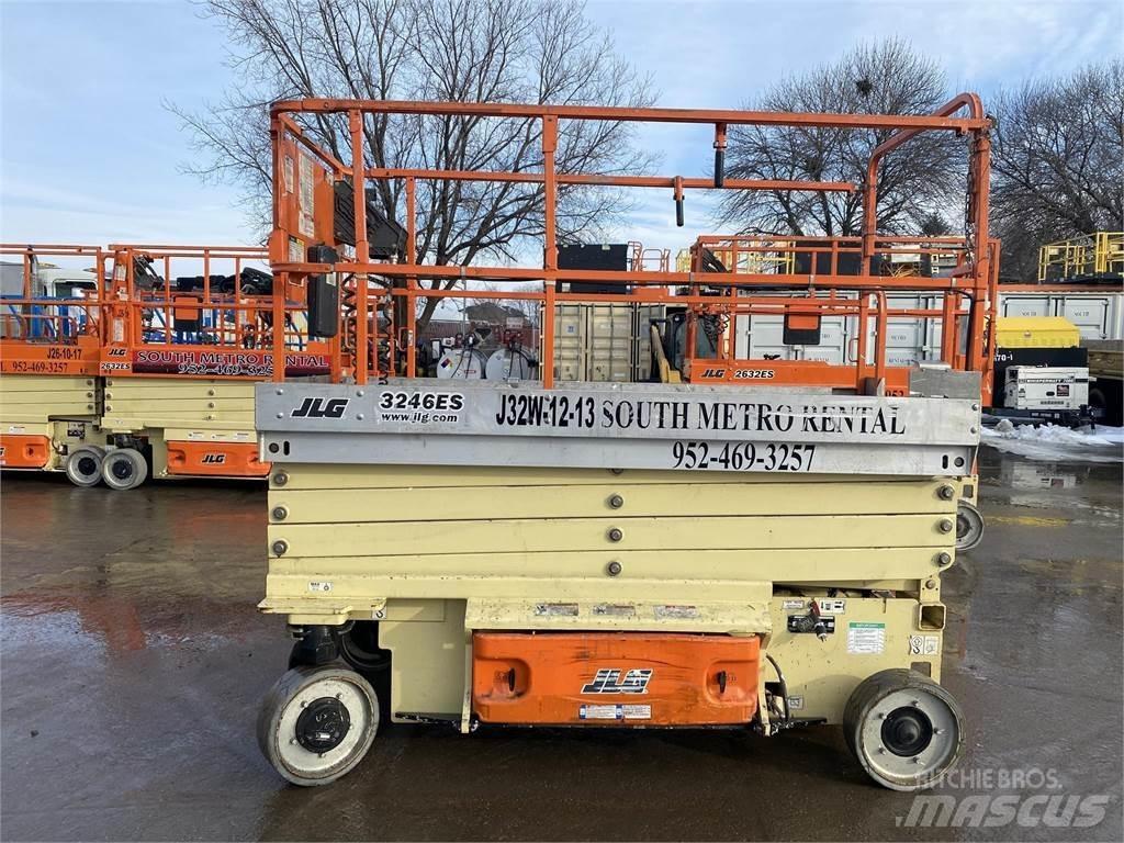 JLG 3246ES Ножични работни платформи