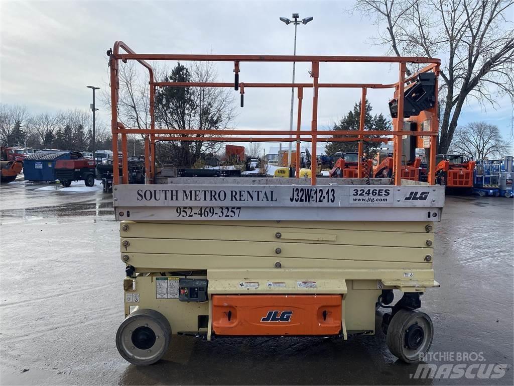 JLG 3246ES Ножични работни платформи