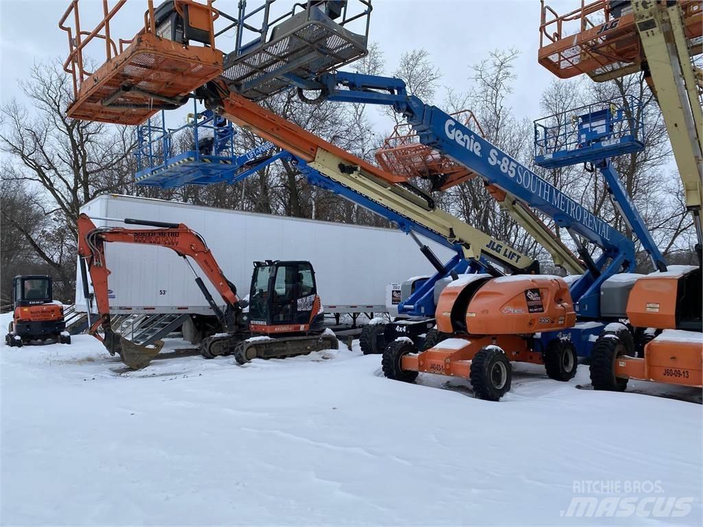 JLG 400S Телескопични повдигачи
