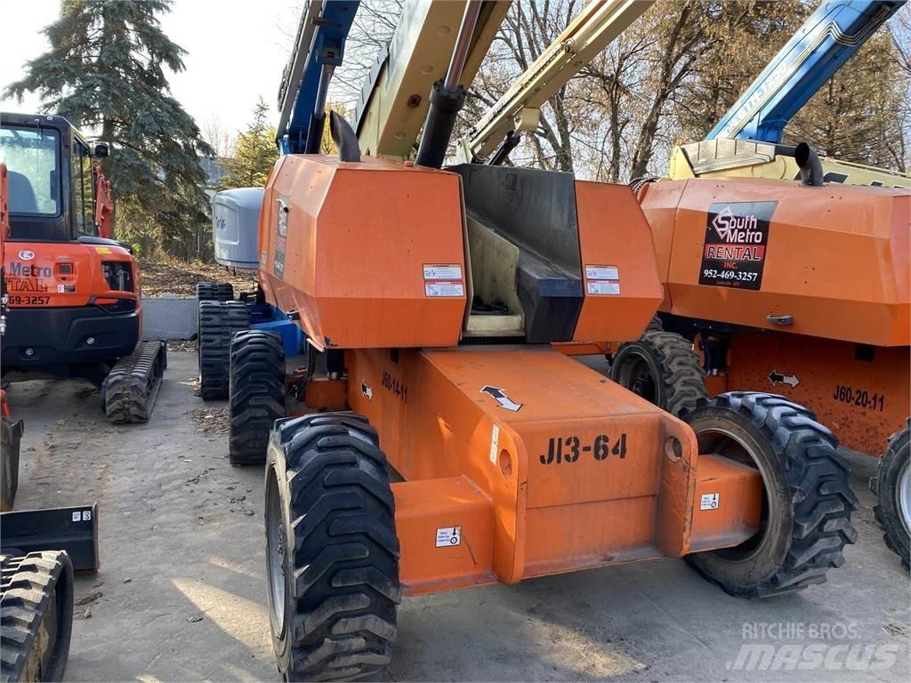JLG 600S Телескопични повдигачи

