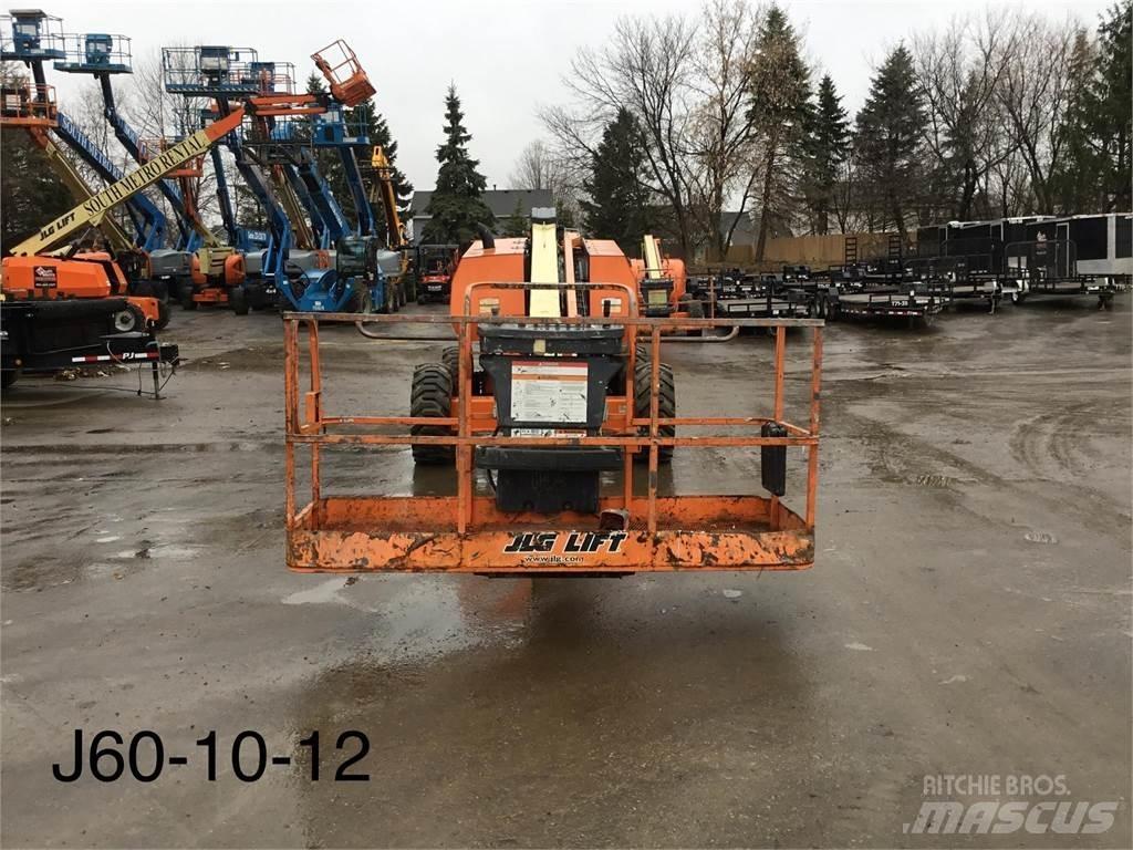 JLG 600S Телескопични повдигачи
