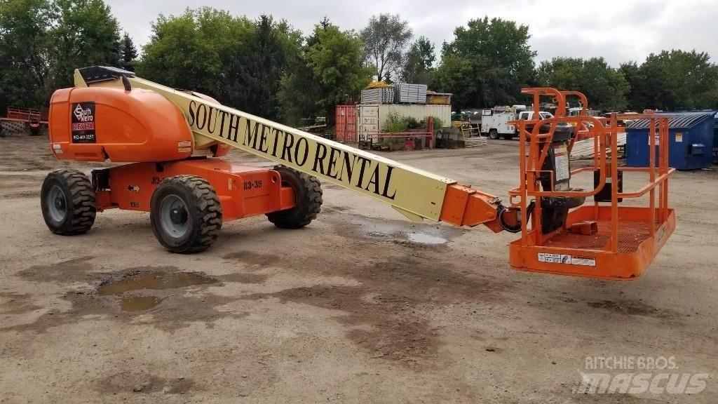 JLG 600S Телескопични повдигачи
