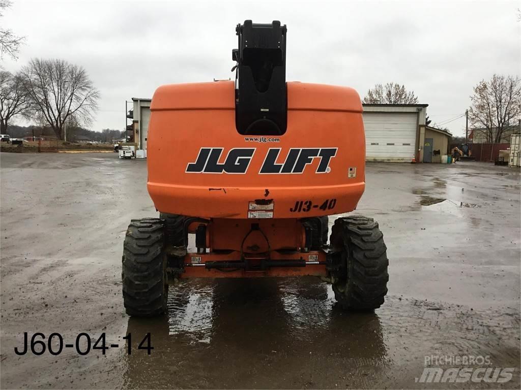 JLG 600S Телескопични повдигачи
