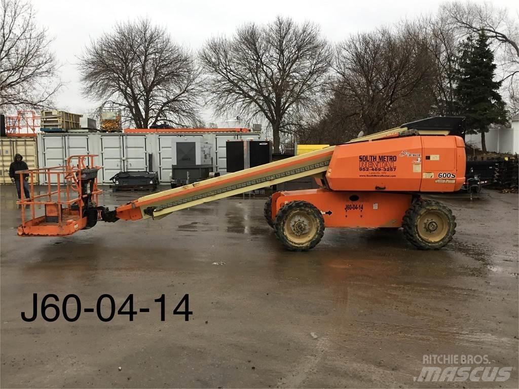 JLG 600S Телескопични повдигачи
