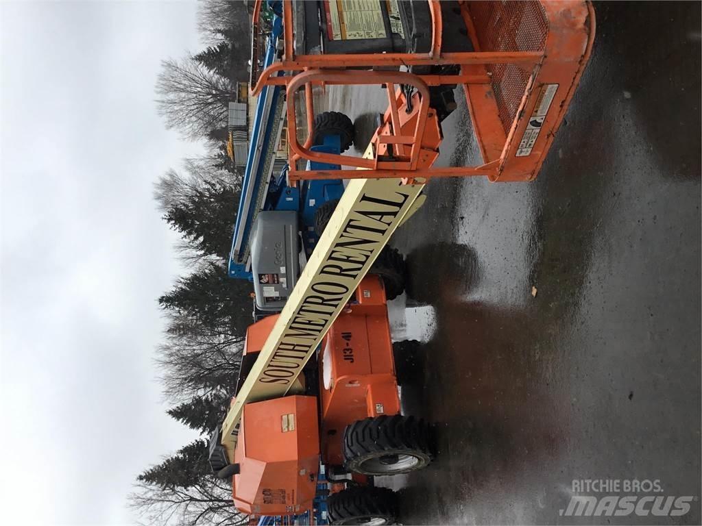 JLG 600S Телескопични повдигачи
