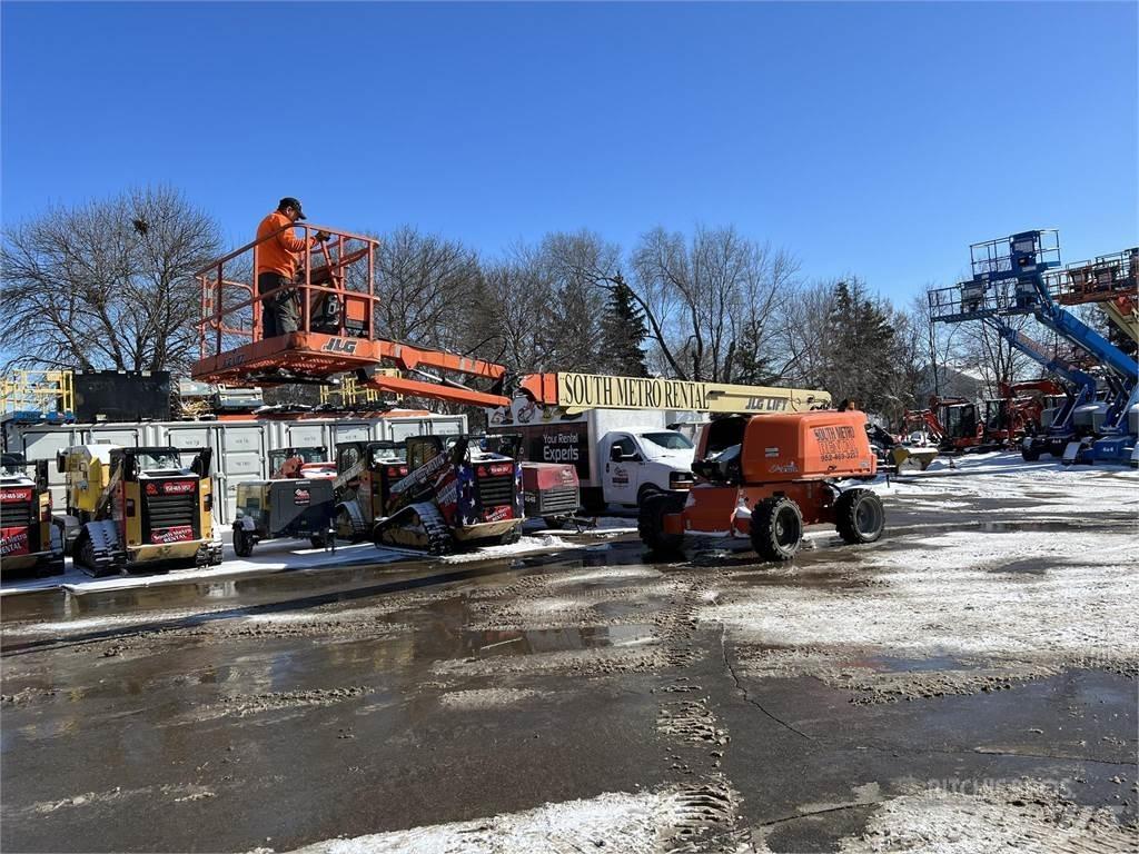 JLG 660SJ Телескопични повдигачи
