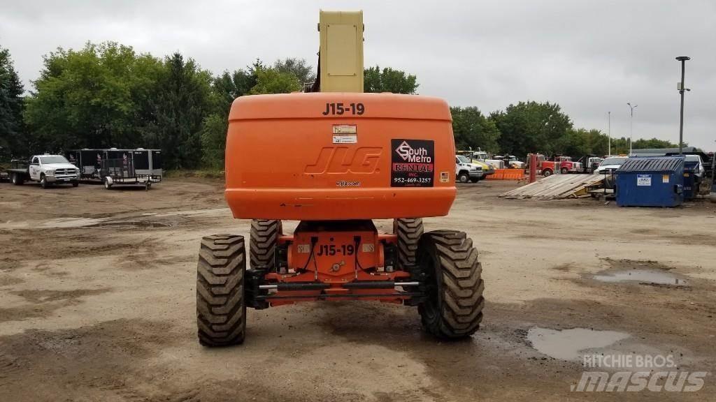 JLG 800S Телескопични повдигачи

