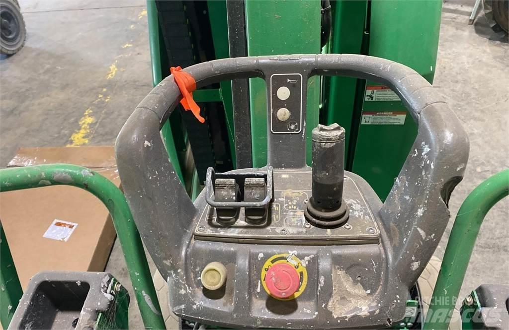 JLG TOUCAN 26E Вертикални мачтови повдигачи
