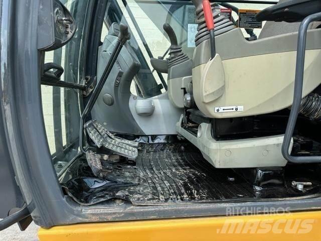 John Deere 210G LC Верижен екскаватор