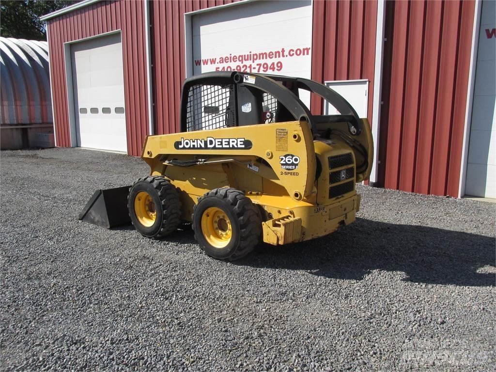 John Deere 260 II Мини товарачи
