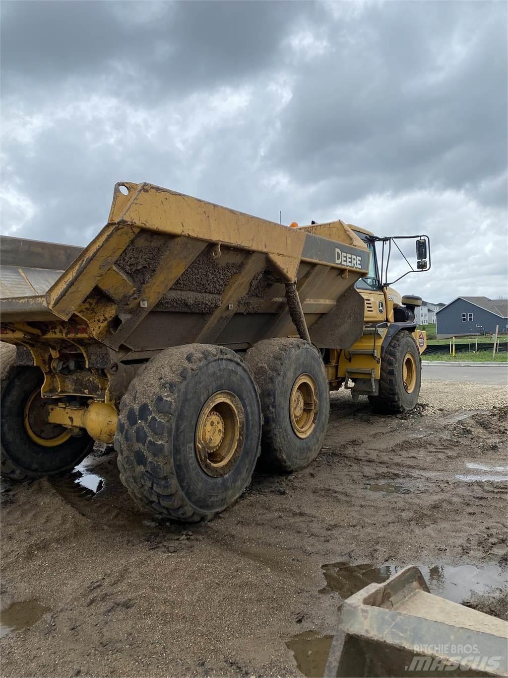 John Deere 300D Дъмпери/моторни превозни средства