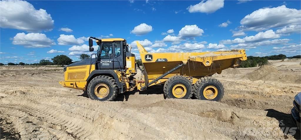 John Deere 310E Дъмпери/моторни превозни средства