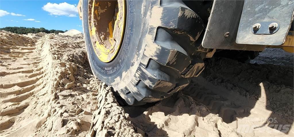 John Deere 310E Дъмпери/моторни превозни средства