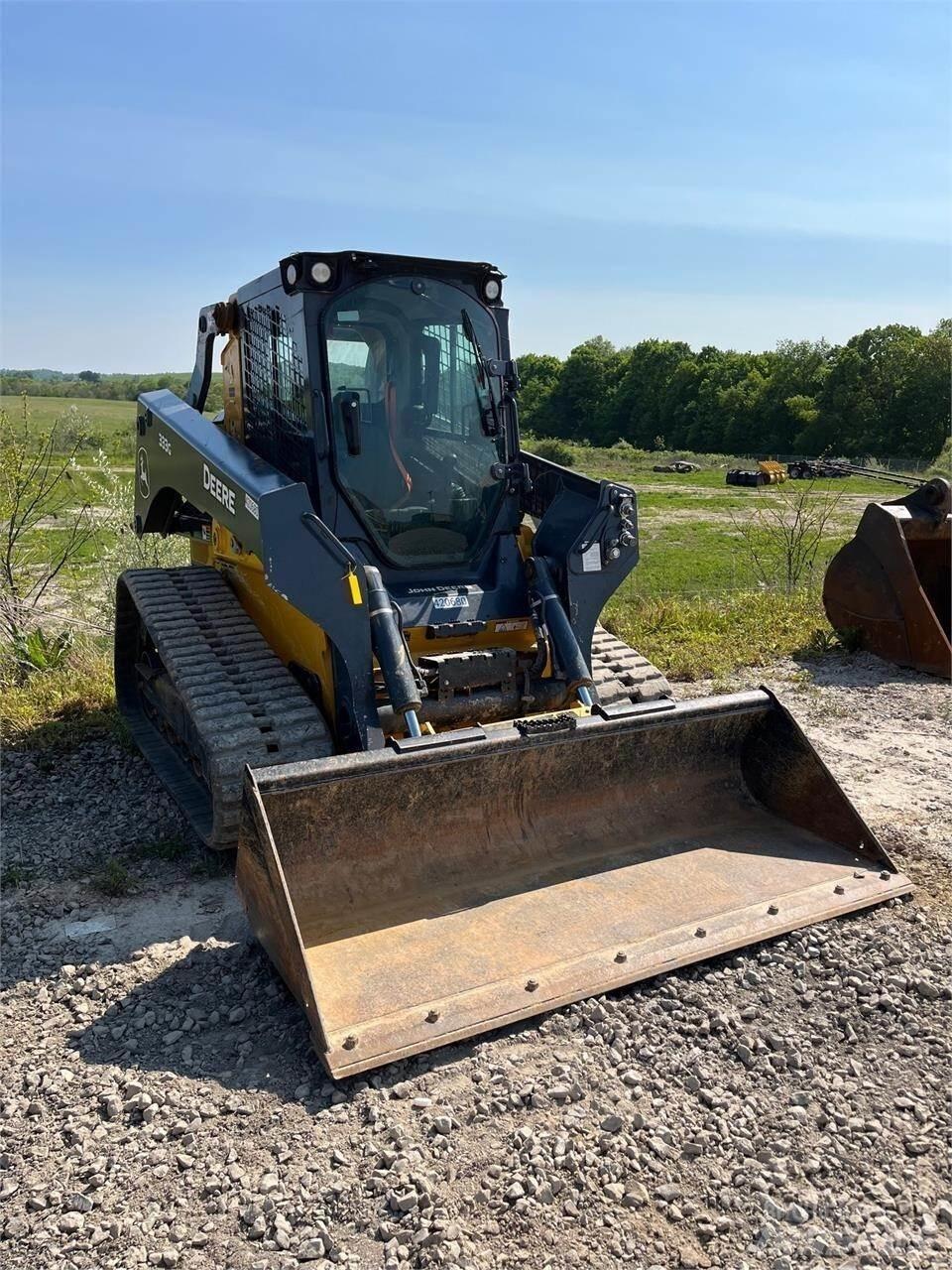 John Deere 333G Мини товарачи
