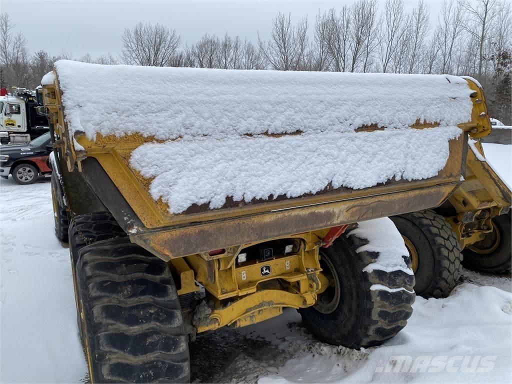 John Deere 460E Дъмпери/моторни превозни средства