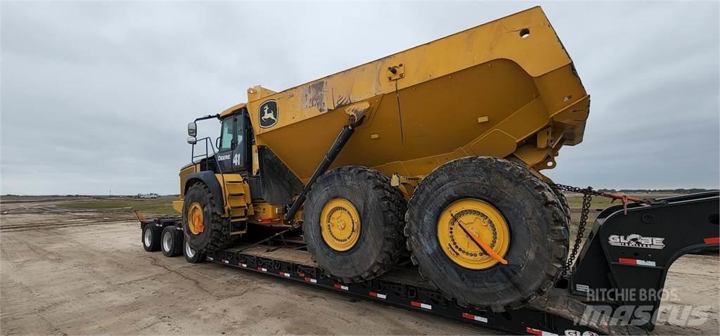 John Deere 460E Цистерни за вода

