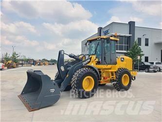 John Deere 544P Колесни товарачи