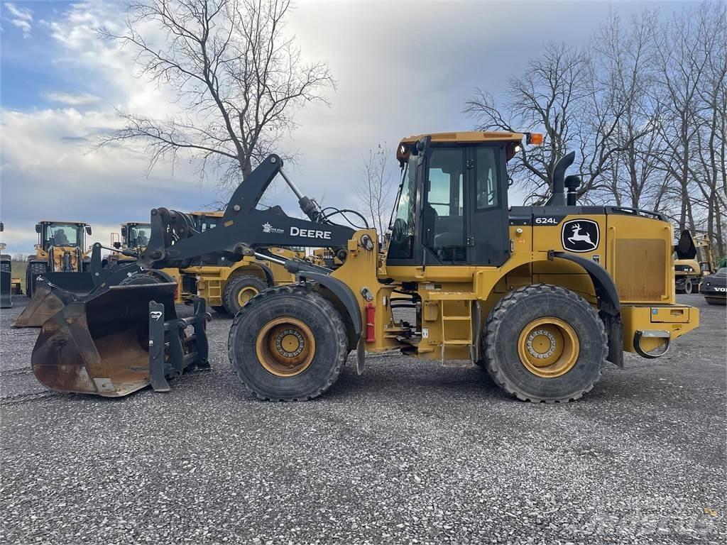John Deere 624L Колесни товарачи