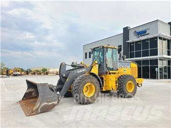 John Deere 644K Колесни товарачи
