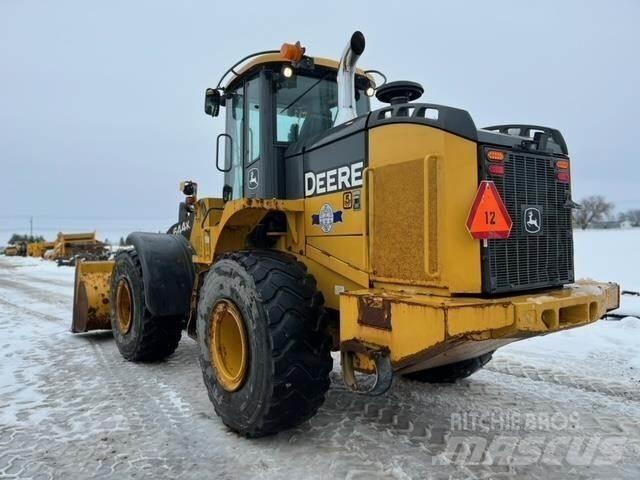 John Deere 644K Колесни товарачи
