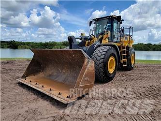 John Deere 744L Колесни товарачи