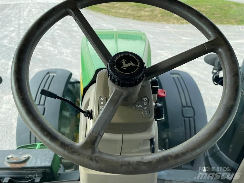 John Deere 8245R Трактори