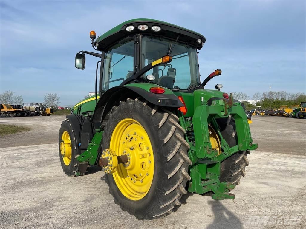 John Deere 8320R Трактори