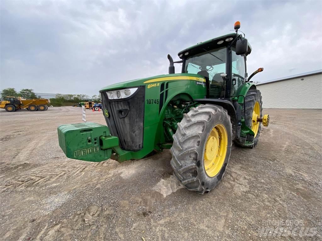 John Deere 8345R Трактори