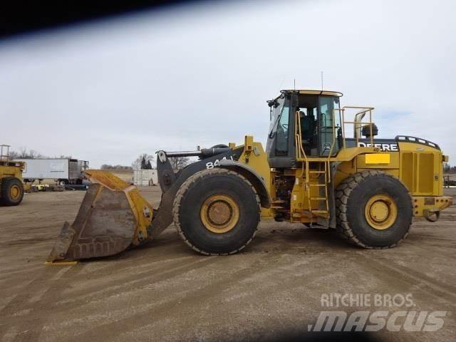 John Deere 844J Колесни товарачи