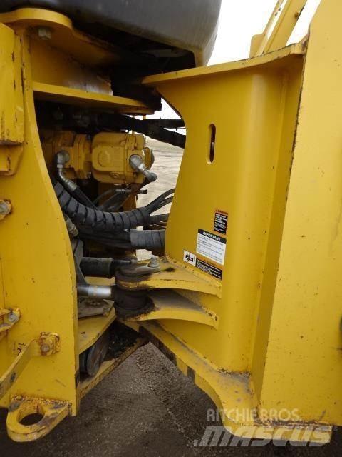 John Deere 844J Колесни товарачи