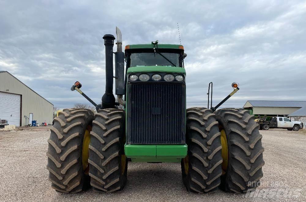 John Deere 9220 Трактори