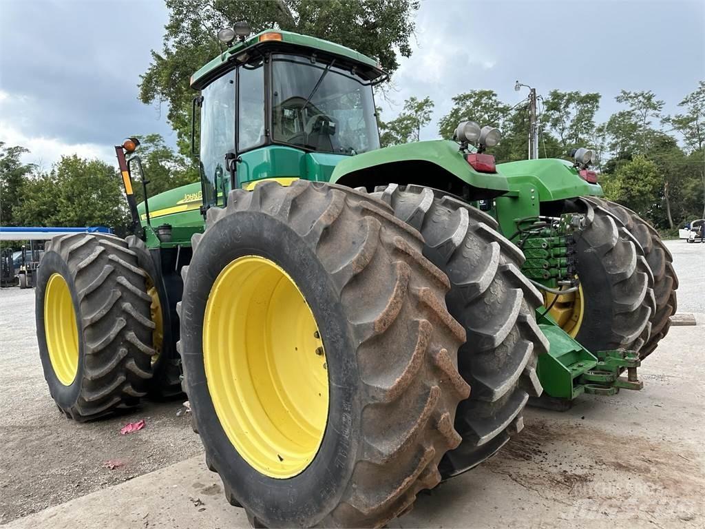 John Deere 9220 Трактори