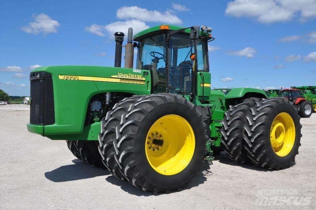 John Deere 9320 Трактори
