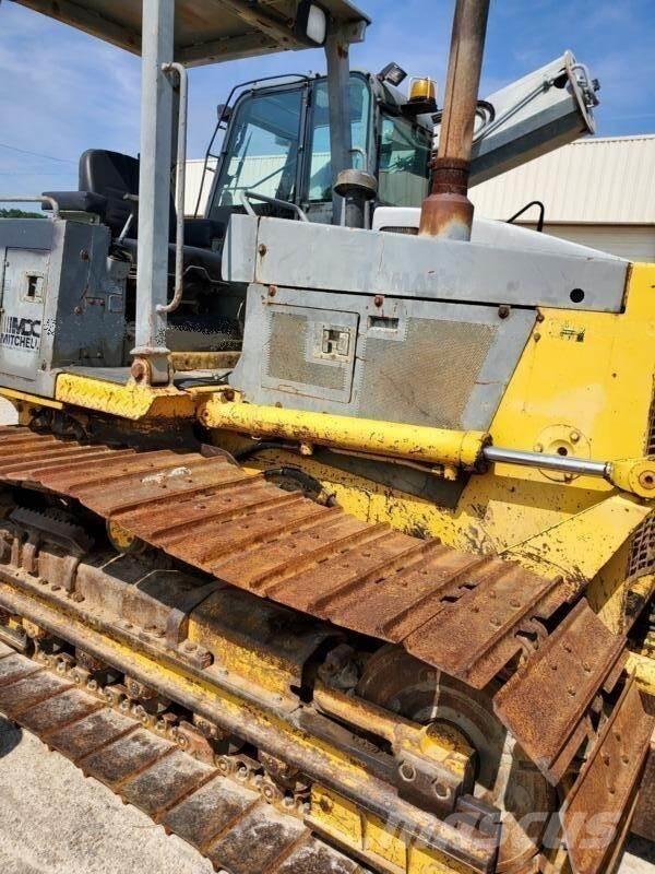 Komatsu D38P-1 LGP Верижни булдозери
