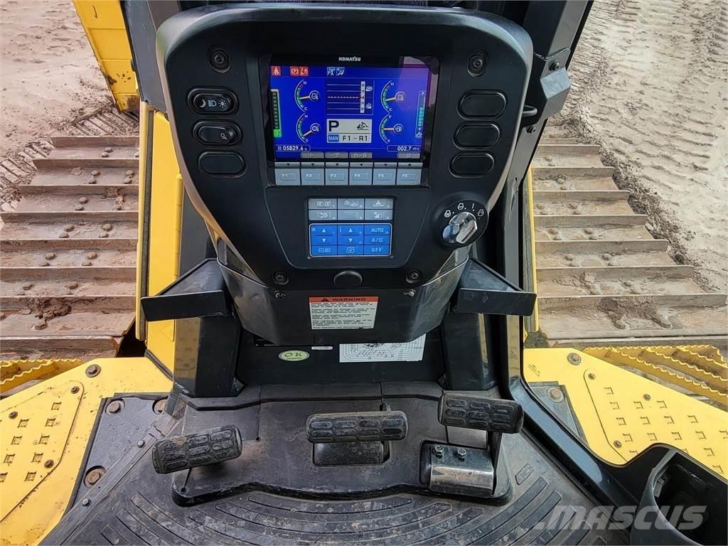 Komatsu D65PX-18 Верижни булдозери
