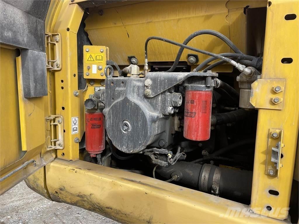 Komatsu PC210 LC-8 Верижен екскаватор