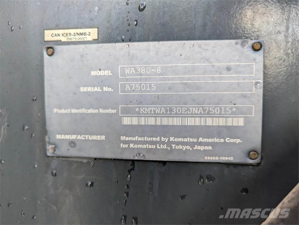 Komatsu WA380-8 Колесни товарачи