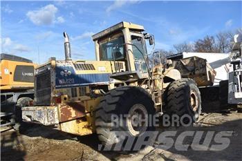 Komatsu WA420 Колесни товарачи
